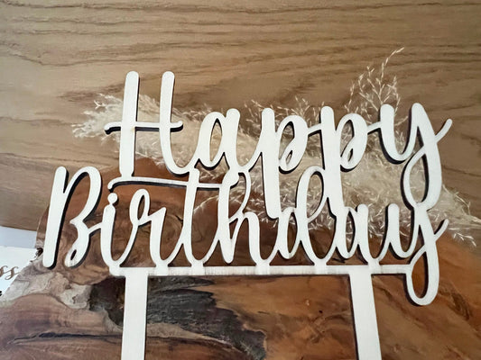 Cake topper fü Geburtstagstorte aus Holz mit der Aufschrift Happy Birthday