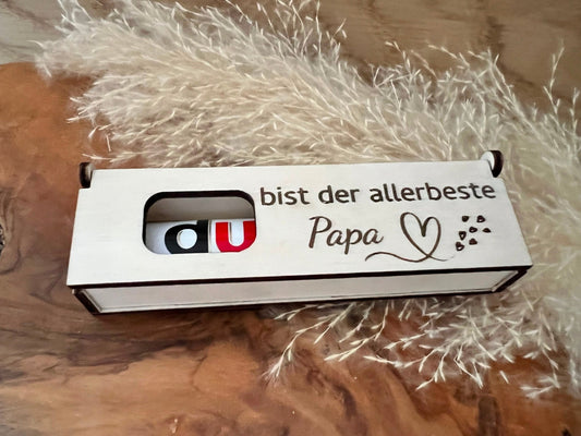 Duplo Geschenkbox für Papa. Gravierte Duplobox aus Holz, mit der Aufschrift du bist der allerbeste Papa. Passend für Duplo Schokoriegel.